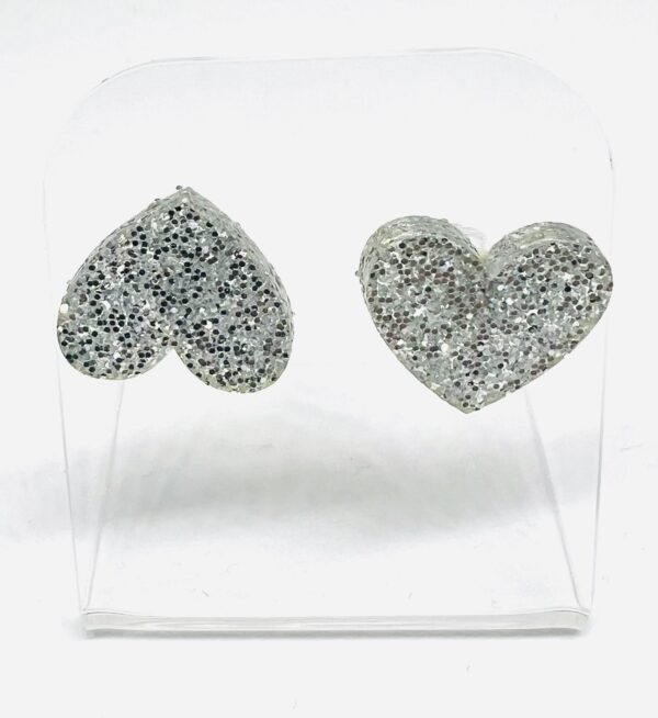 Farma Bijoux Υποαλλεγικά Σκουλαρίκια Καρδιές Ασημί Με Glitter 20mm