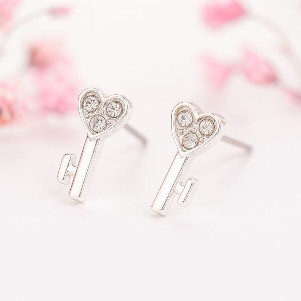 EAR SENSE Υποαλλεργικά σκουλαρίκια Silver Key Stud Earrings ES28 1 ζεύγος